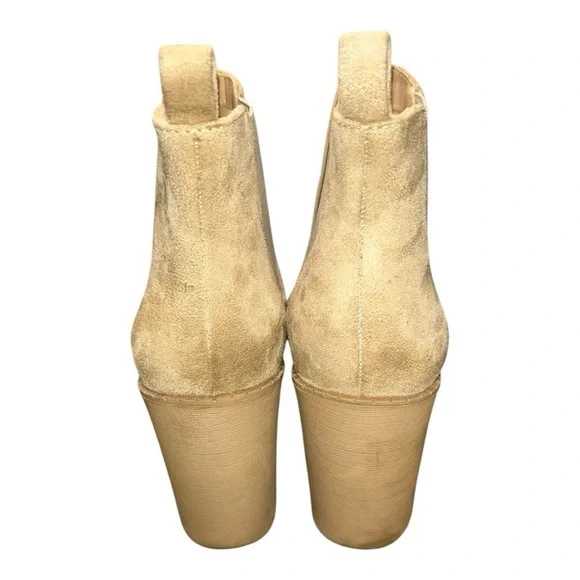 SODA Tan Suede Ankle Boots with Chunky Heel and Elastic Panels LIKE NEW! Size 8 - Picture 3 of 11